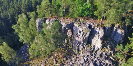 Od Štědrého dne bude Jindřichova skála v Brdech přírodní památkou