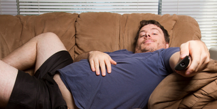 Chtěl jsem si vzít studené pivo a sednout si na gauč k televizi. Všimnul jsem si ale, že tam není lednice ani televize