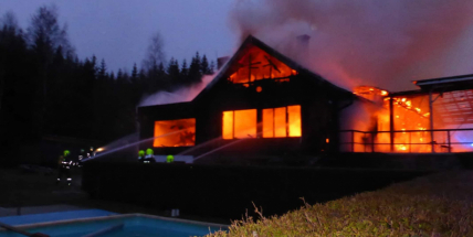 Příčina požáru ve Věšíně zatím není určena. Možná je nedbalost i úmyslné zapálení
