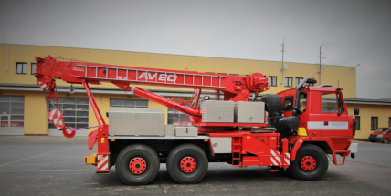 Středočeští hasiči mají dva zmodernizované vyprošťovací automobily