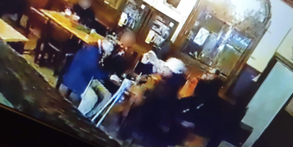 Agresivní žena z Dobříše skončila na psychiatrii