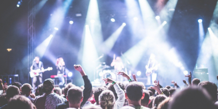 Chcete rušit noční klid venkovní zábavou nebo koncertem? Nastal čas podat žádost