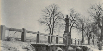 Památce na utonulou dívku svitla naděje. Odborníci si cení nejen samotné stavby