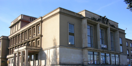 Divadlo Antonína Dvořáka v Příbrami vydává knihu o své historii