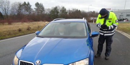 Na zpoplatněných komunikacích celníci přistihli už devět set neplatičů
