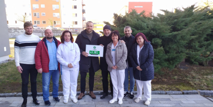 Příbramští fotbalisté podpořili vznik nové odpočinkové zóny v areálu nemocnice