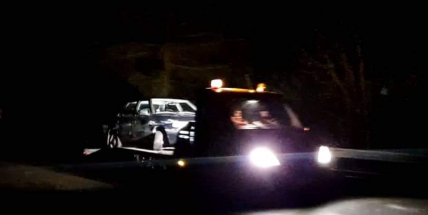 Opilý řidič havaroval na dálnici u sjezdu na Kytín. Policisté komunikaci uzavřeli