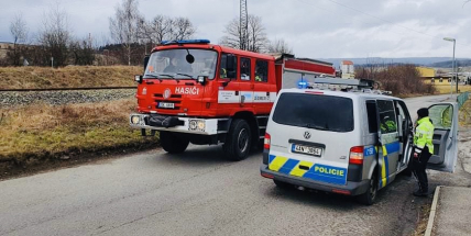 Zdemoloval lampu veřejného osvětlení a ujel