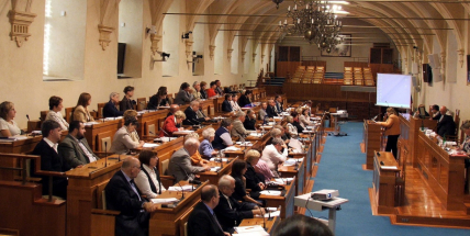 Dva středočeští senátoři budou obhajovat mandát