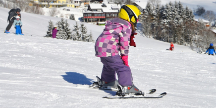 Jaro ťuká na dveře, ale vleky stále jezdí. Ve středních Čechách už jen na Monínci