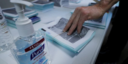 Češi se koronaviru obávají, opatření vlády považují za potřebná