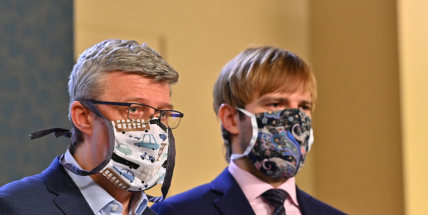 Úřady vybízejí k tomu, aby lidé nevyjížděli o víkendu na chaty