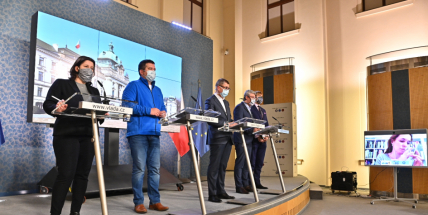 Vláda prodloužila zákaz maloobchodního prodeje. Restaurace zůstanou uzavřené do středy 1. dubna