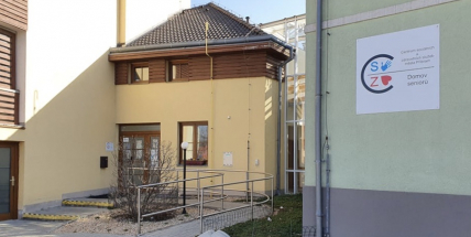 Domovy seniorů zpřísňují pravidla. Desetina lůžek je vyčleněna pro lidi s podezřením na nákazu koronavirem