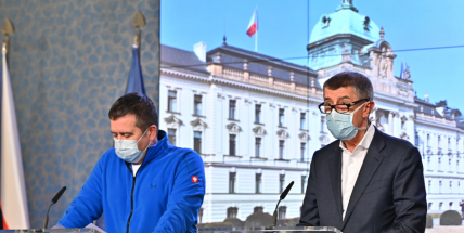 Vláda prodlouží omezení volného pohybu