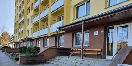 Z příbramské nemocnice propustili pacienta, který byl nakažený koronavirem. Obyvatelé v Brodské mají již negativní testy