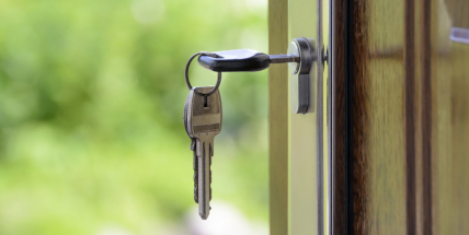 Vláda schválila návrh na zrušení daně z nabytí nemovitosti