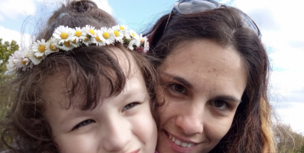 Koronavirus narušil každodenní režim naší šestileté Nikolky, která trpí těžkou formou autismu, říká Lucie Šarközyová