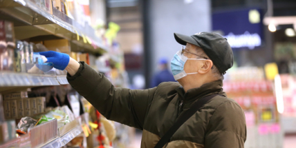 Od úterý už nebudou v obchodech vyhrazené hodiny pro seniory