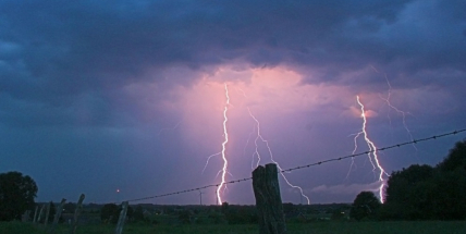Meteorologové zpřísnili varování: Bouřky budou mnohem intenzivnější