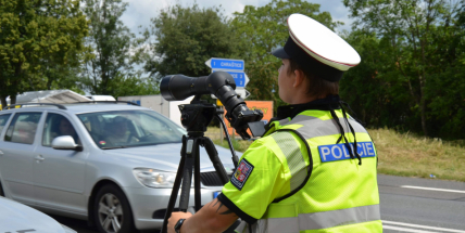 Dopravní bezpečnostní akce bude celý víkend. V pátek se policisté zaměřili na Strakonickou