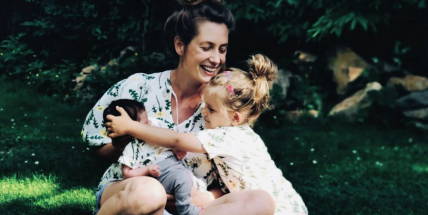 Porod v Příbrami byla vlastně náhoda, říká herečka Lenka Zahradnická