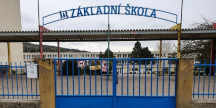 Začínají prázdniny, zvýšené ošetřovné kvůli koronaviru končí