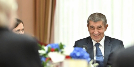 ANO si v průzkumech dál udržuje pozici suverénně nejsilnějšího uskupení na české politické scéně