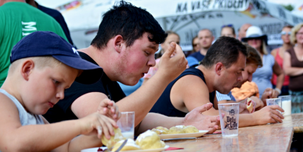 Milovníci dobrého jídla a pití si přijdou na své. Na konci prázdnin bude Piknik na Nováku