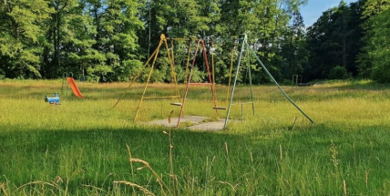 Dětské hřiště v lesoparku se stalo terčem kritiky