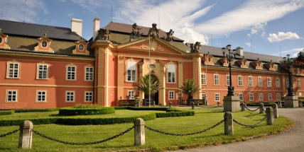 Na zámku v Dobříši skončila rozsáhlá obnova francouzského parku