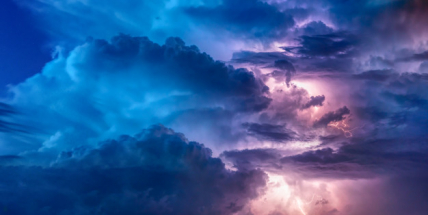 Meteorologové zpřísnili varování: Bouřky budou mnohem intenzivnější