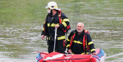 Policisté stále nenašli pohřešovaného muže, pátrání bude pokračovat v pondělí