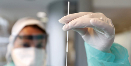 Příbramská nemocnice pozastavuje testování samoplátců, kapacita laboratoře je vyčerpaná