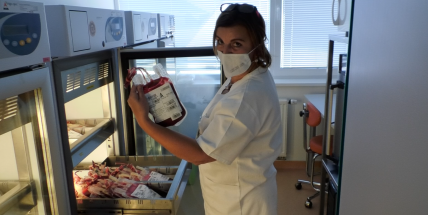 Krev je důležitá v každé době, říká primářka transfuzního oddělení