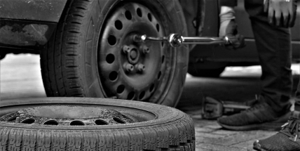 Platí povinnost zimních pneumatik. Ne však bezvýhradně