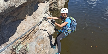 Vzhůru do oblak. Horská turistika skloubená s lezením na skálu, to je ferrata