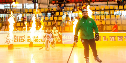 Trénink na ledě a utkání nic nenahradí, říká trenér Jan Chudý
