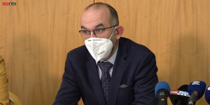 Blatný navrhne vládě prodloužit nouzový stav do 20. prosince