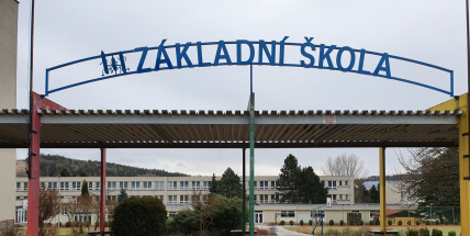 Návrat do škol bude postupný, začne 25. listopadu