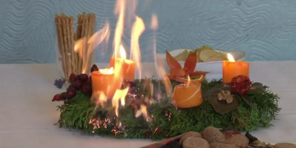 Hasiči varují: Požár od adventního věnce mohou způsobit i děti či kočky