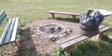 Odpadky se letos sbíraly i na Příbramsku. K veřejnému úklidu se připojili hasiči, sokolové nebo obce