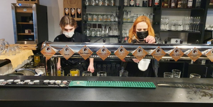Chcípl PES, navzdory zákazu v Jincích teklo pivo proudem