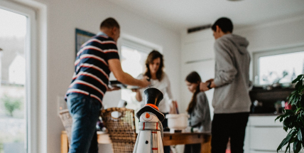 Průzkum: Tři pětiny lidí předpokládají, že neomezí během vánočních svátků kontakty s rodinou