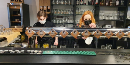 Na páteční oběd v restauraci Malý Janek se hlásí první politici