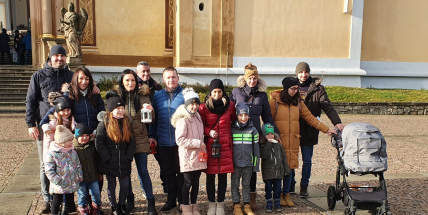 Lidé přišli na Svatou Horu pro betlémské světlo