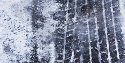 Meteorologové varují: Silnice budou klouzat, hrozí ledovka a námraza