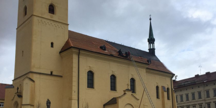 Vítr přivolal hasiče i na náměstí TGM