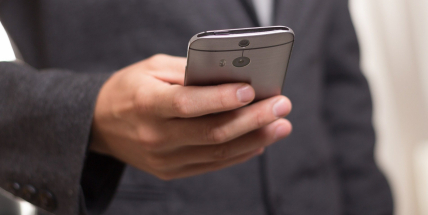 Mobilní sítě za Silvestra hlásí rekordní objemy přenesených dat