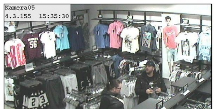 Dvojice kradla v New Yorkeru, neznáte je?